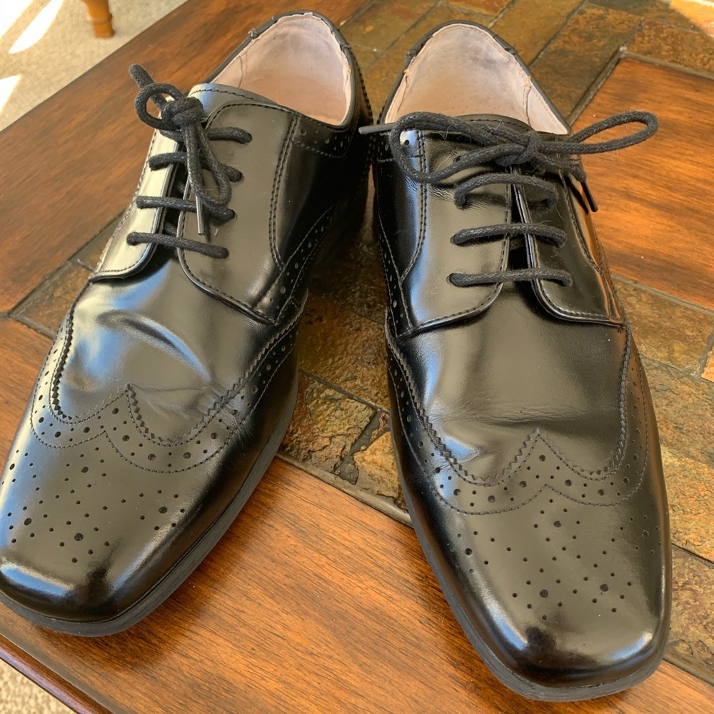 Boys Florsheim Wing stop Dress Shoes